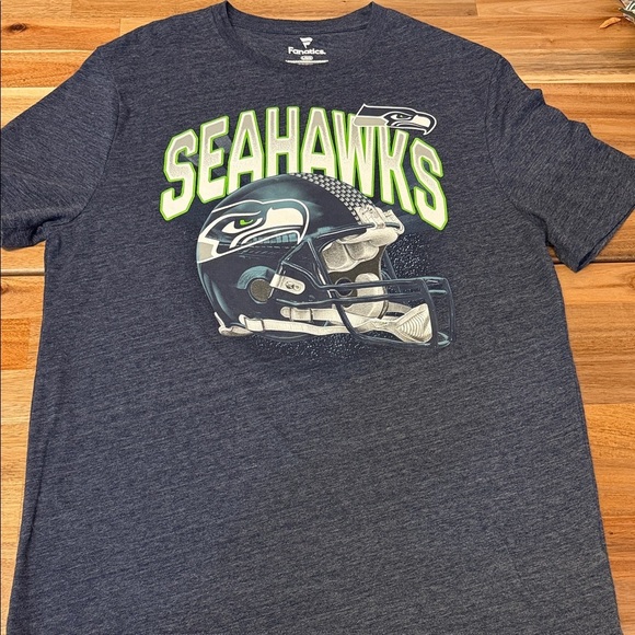 Fanatics Seahawks Helmet Graphic Tee - Dark blue Men’s Large - Picture 2 of 3